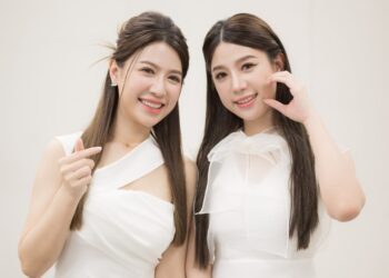 雙胞胎姊妹花創千人娘子軍團  籲各年齡女性活出精彩人生