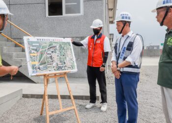 凱米颱風來襲　翁章梁視察布袋鎮鹽館防汛整備