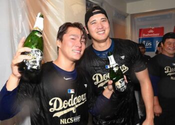 影/《MLB》山本由伸殊死戰5局無失分投出身價 道奇兩個赫南德茲開轟 力克教士晉級國聯冠軍賽