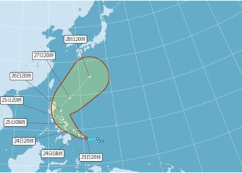 菲律賓海面熱帶低壓生成今年首颱「艾維尼」機率高　氣象署預估路徑這樣走