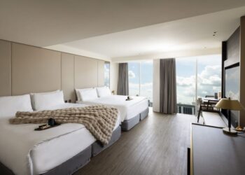 天成飯店集團與鳳凰旅遊共同打造精品飯店「天成逸旅-舶寓高雄」即日起試營運