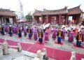彰化祭孔循古禮獻六佾舞   依次行初獻、亞獻及終獻禮