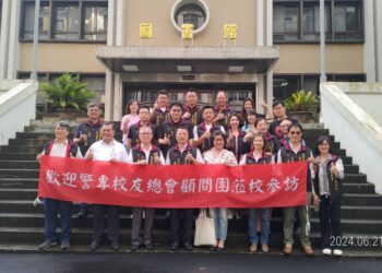 警專校友總會何明洲率顧問團蒞校參訪   校長方仰寧感謝熱情相挺