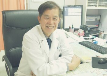 婦產醫師李耀泰認為長期吃素有其優點但要考量可能缺乏某些營養素