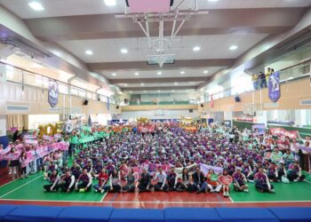 康橋300名學生挑戰945公里環台行 　以單車寫下16歲成年禮