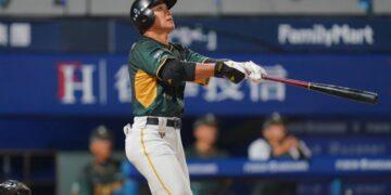 王柏融同場完成百轟、800安紀錄 助台鋼中斷4連敗