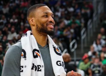 影/《NBA》季中錦標NBA CUP八強開打 里拉德「DAME TIME」 最後1分鐘搞定魔術晉級4強