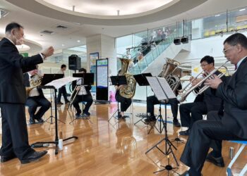 陽明交大醫院飄樂音 陽明銅管重奏團端午音樂會 舒緩就醫民眾緊張心情