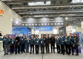 嘉義縣攜手臺灣卓越無人機海外商機聯盟　率隊赴德參加無人載具展