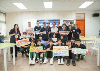 嘉義縣竹崎高中揚威土耳其　FRC機器人競賽締造佳績