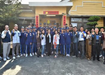 十年磨劍！彰藝中棒球隊勇奪全國前八強　王惠美邀請官邸共進午餐