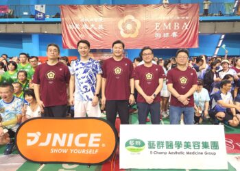 成大主辦全國EMBA羽球賽曾勇救心肌梗塞羽球選手的王正坤醫師受邀致詞