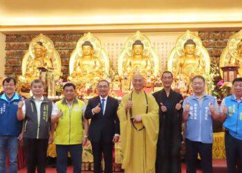 護國淨港、守護新北平安！侯友宜親臨淡水河祭大典 虔誠上香祈求四海風調雨順、全民行車大吉