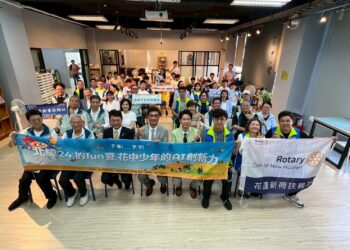 花蓮高中 AI 夏令營挑戰最夯「AI Agent」開發 台北新東扶輪社與花蓮新荷扶輪社愛心聯手促成