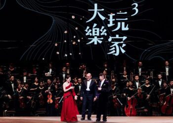 周蕙變身「千面女郎」小蟲為「大玩樂家3」開金口唱歌！安可二人合體共演〈親密愛人〉掀高潮成彩蛋