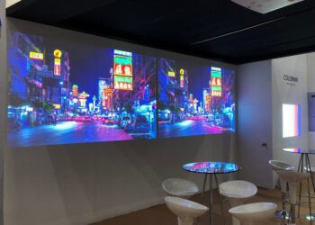 台灣品牌ROLY亮相2024 COMPUTEX展 展示全新4K產品結合高質感光影3LCD技術 實現投影機的多元應用