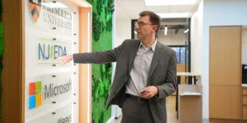 跨海取經「生活、工作、創新」三合一園區!中市府赴美考察,推動台中傳產 AI 化