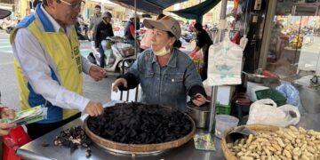 政策臨上路校長竟當「廚餘押車員」 邱建富批：恐被迫違約、疑似圖利業者