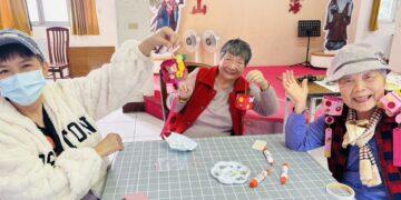 榮家辦理年味宮燈創意手作 帶領住民手作體驗為新春增添溫馨