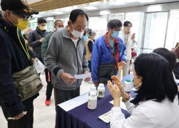  藥師樂當安全用藥守門人 花蓮慈院運用藥師節強化用藥須知 