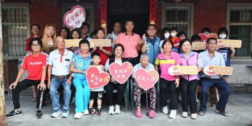 彰化重陽敬老關懷 王惠美訪100歲人瑞蘇阿月阿嬤