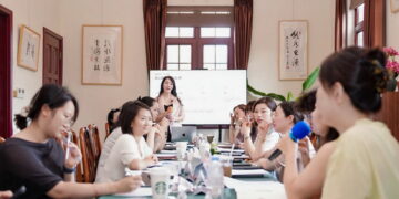 台灣國際調香師喬翊綵受邀上海交通大學 以嗅覺神經科學打造企業「氣味資產」