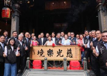全台最靈神助攻！台中樂成宮第九屆集團婚禮 盧秀燕現身送祝福