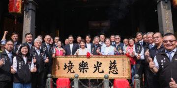 全台最靈神助攻!台中樂成宮第九屆集團婚禮 盧秀燕現身送祝福