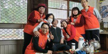 新春團拜暨隊務會議　彰化榮欣志工關懷百歲榮民