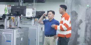 鑽石不再是奢侈品！台灣教父李政民研發「DNA鑽石」 將骨灰化成永恆紀念