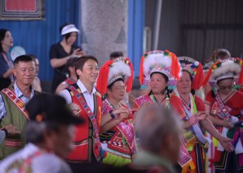 從花蓮市一路南下富里　魏嘉賢單日參與10場豐年祭