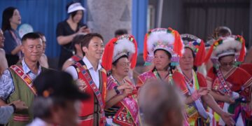 從花蓮市一路南下富里　魏嘉賢單日參與10場豐年祭