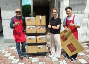 花蓮三家名產店中秋送愛 捐贈社福團體 600盒「洄瀾曲奇」