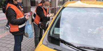 春節搭小黃注意！北北基加成 30 元今起實施 交通局板橋車站稽查宣導