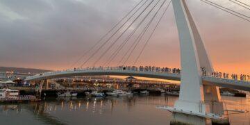 浪漫不打烊!淡水情人橋鋼纜檢查過關 3/27 起恢復通行守護旅人安全