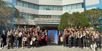 日本善通寺市長率團訪板橋 贈「五重塔燈籠」點亮 2026 新北燈會