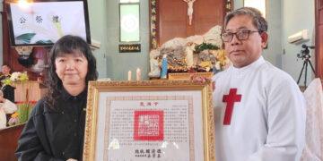 秘克琳神父辭世　文化部代表頒贈總統褒揚令