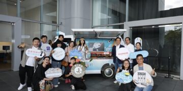 大胃王吃遍雲嘉南濱海！Angela佐藤一路追「鹹」從鹽工便當吃到鱻蚵宴 雲嘉南管理處同步帶客出發