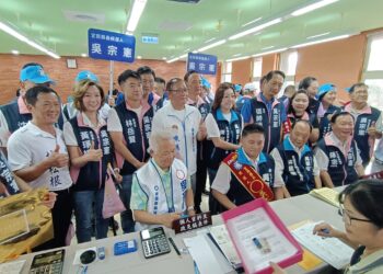 影音/藍白力挺展現團結 吳宗憲領軍登記參選宜蘭縣長