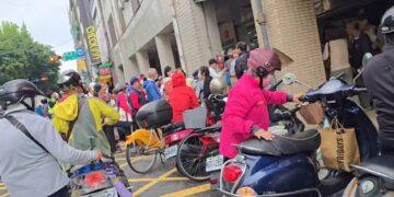 影/人潮多、停車難!一半股民沒領過紀念品? 票券達人教「3招」輕鬆領取紀念品