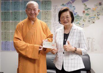 傳遞佛光大愛！副理事長釋明光法師捐贈 115 萬 新北社會局：感謝 16 年不離不棄