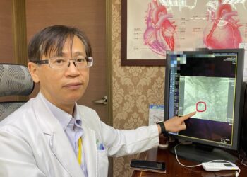 洗腎越洗連右臉都腫 心臟外科突破阻塞靜脈、成功打通洗腎血管通路