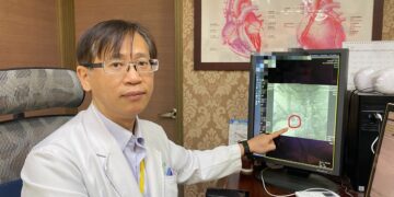 洗腎越洗連右臉都腫 心臟外科突破阻塞靜脈、成功打通洗腎血管通路