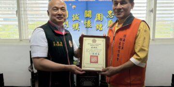 關懷照顧宜蘭榮民遺孤　陸海空軍相互關懷協會捐認養金