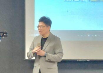 謝立功為臺灣勾勒出清晰突圍之路   新書《從無人機邁向低空經濟》出版