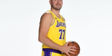 影/《NBA》Doncic狂轟46分 湖人擋住公牛末節追分奪2連勝