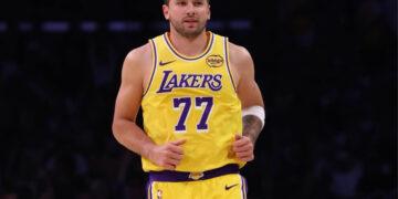 影/《NBA》「東77」Doncic爆砍本季新高60分 湖人撲滅熱火強勢衝出八連勝