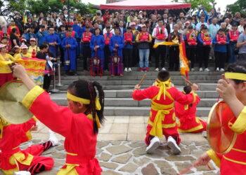 宜蘭傳藝眾神巡航冬山河 百舟水路祝壽文昌帝君