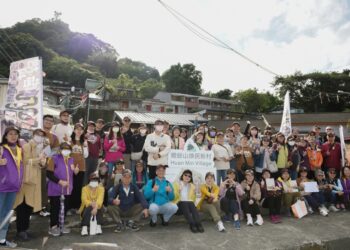 「瘋神列車 走讀文山」收官 跟著紫色九頭獅列車出發！ 四梯次帶領民眾走進文山香火與日常