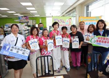 社區營養師前進全家！南投縣推「超商健康購」教銀髮族聰明挑三餐